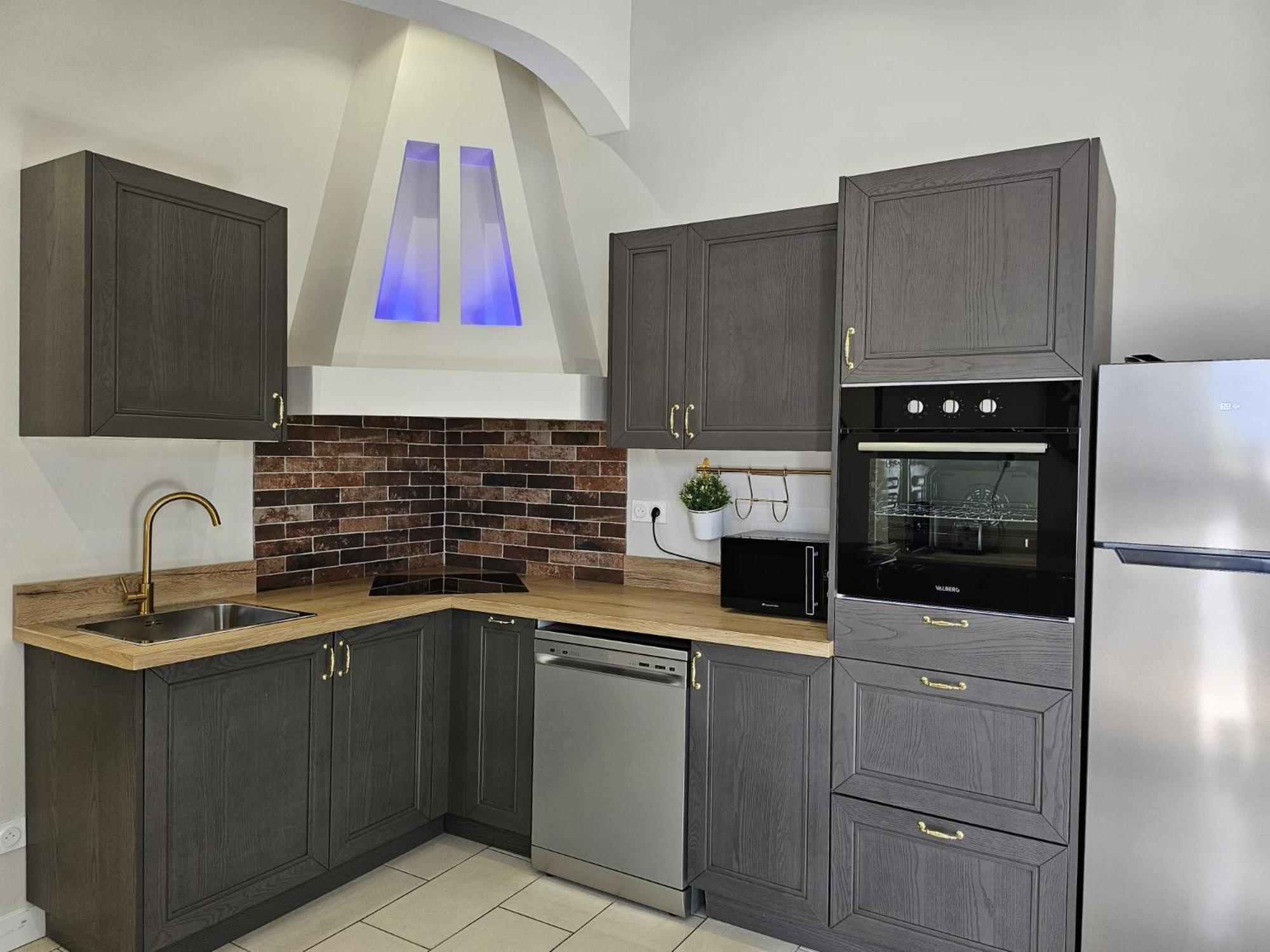 Agreable Logement Avec Terrasse Saint-Victoret Esterno foto